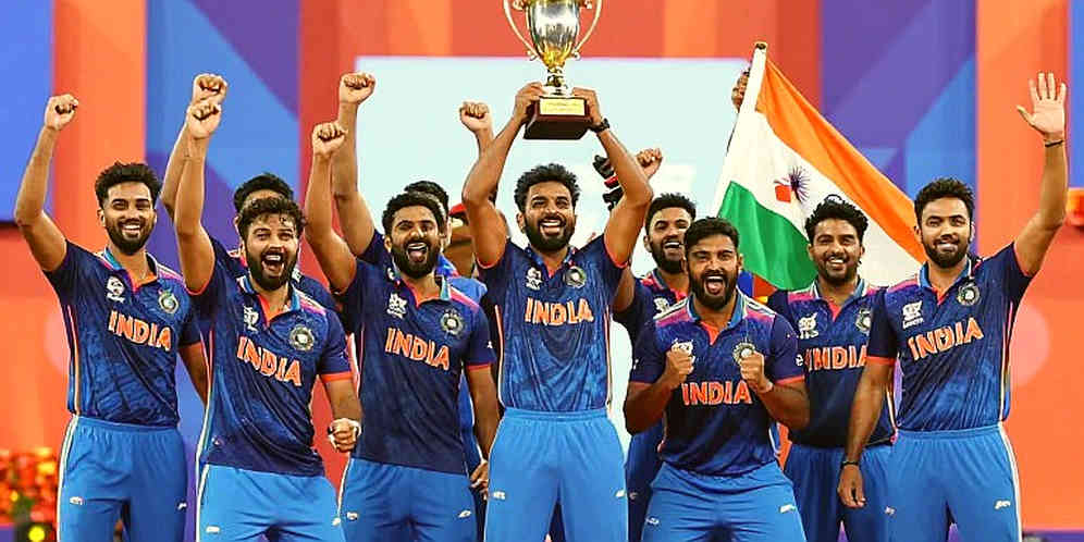 ট্রান্সফার মার্কেটের অদৃশ্য লেজার: হেডলাইনের আগেই যে কাগজপত্র চুক্তি লিখে রাখে ট্রান্সফার মার্কেটের অদৃশ্য লেজার: হেডলাইনের আগেই যে কাগজপত্র চুক্তি লিখে রাখে