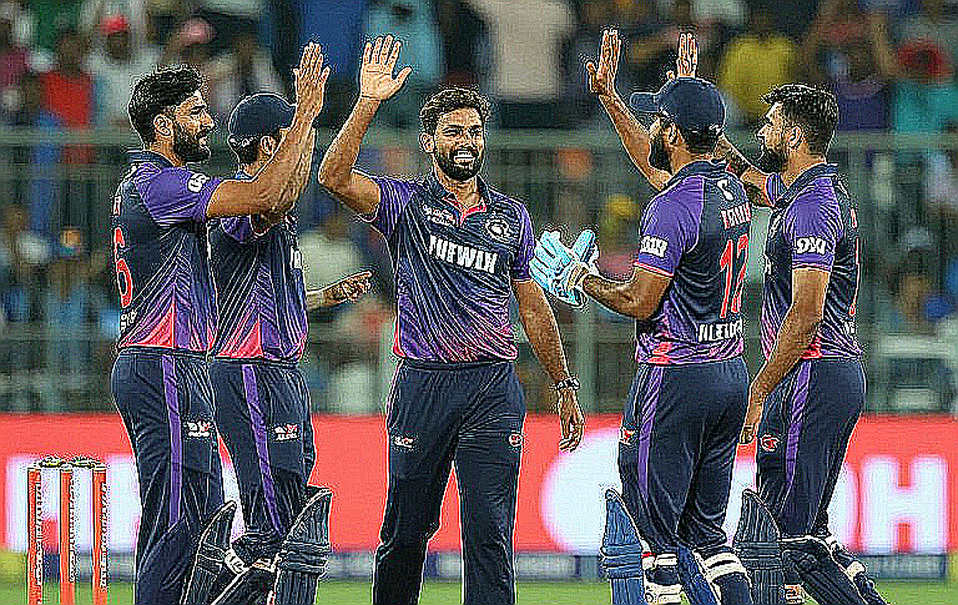 হোপের ২৬১ রান আর ভারতের পাওয়ারপ্লে ঘাটতি: বেঙ্গালুরু ডিসাইডারের আসল হিসাব হোপের ২৬১ রান আর ভারতের পাওয়ারপ্লে ঘাটতি: বেঙ্গালুরু ডিসাইডারের আসল হিসাব