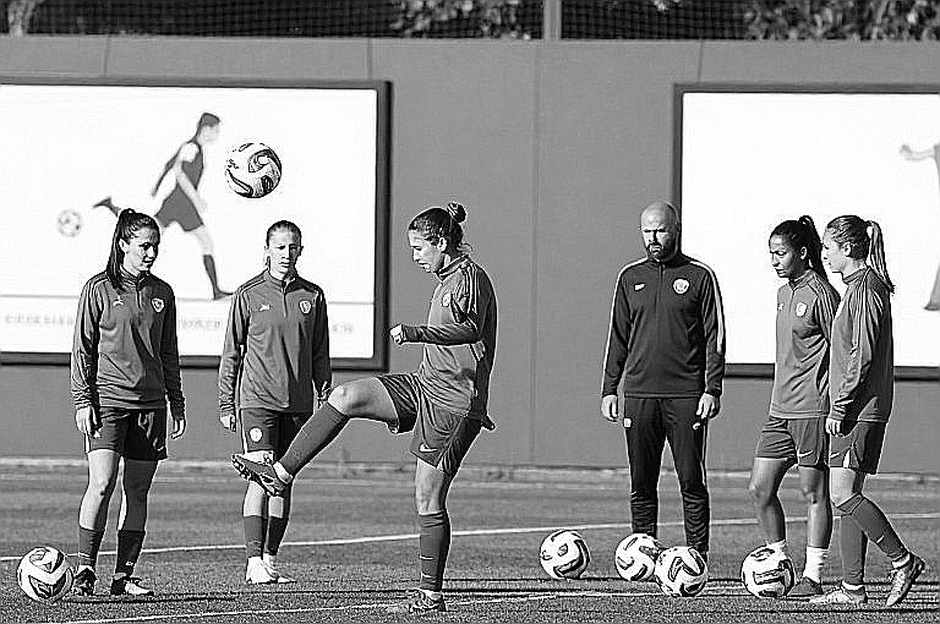 The Quiet Fracture at Minute 38: Beşiktaş, Černý's Half-Space and the Arithmetic of an Untimely Substitution The Quiet Fracture at Minute 38: Beşiktaş, Černý's Half-Space and the Arithmetic of an Untimely Substitution