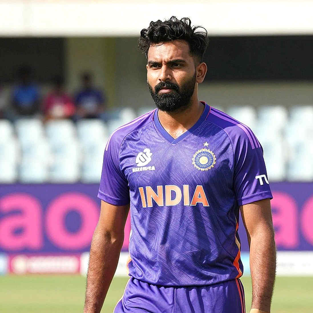 ধার করা বোলার: ফ্র্যাঞ্চাইজি ক্রিকেট কীভাবে বোর্ডগুলোর সঞ্চয় খেয়ে ফেলছে ধার করা বোলার: ফ্র্যাঞ্চাইজি ক্রিকেট কীভাবে বোর্ডগুলোর সঞ্চয় খেয়ে ফেলছে