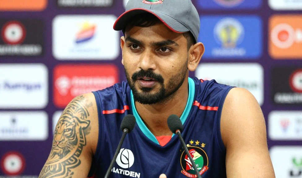 ডারবানের ধীর পিচে দশ বছরের অপেক্ষা: রেনশার সেঞ্চুরি স্কোরবোর্ডের চেয়ে বড়, পরিসংখ্যানের চেয়ে ছোট ডারবানের ধীর পিচে দশ বছরের অপেক্ষা: রেনশার সেঞ্চুরি স্কোরবোর্ডের চেয়ে বড়, পরিসংখ্যানের চেয়ে ছোট