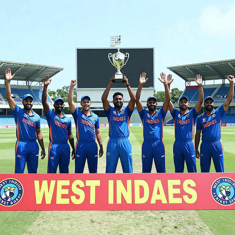 কাউন্টির ষোলো উইকেট, আবুধাবির তাপ আর একটিমাত্র টেস্ট: খালেদ আহমেদের খাতায় আসলে কী লেখা আছে