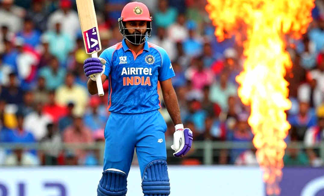 লেজারে লেখা ফি, বারান্দার নীরবতা: ক্রিকেটের ফ্যান-টোকেন বাজারে কে আসলে বিক্রি হয় লেজারে লেখা ফি, বারান্দার নীরবতা: ক্রিকেটের ফ্যান-টোকেন বাজারে কে আসলে বিক্রি হয়