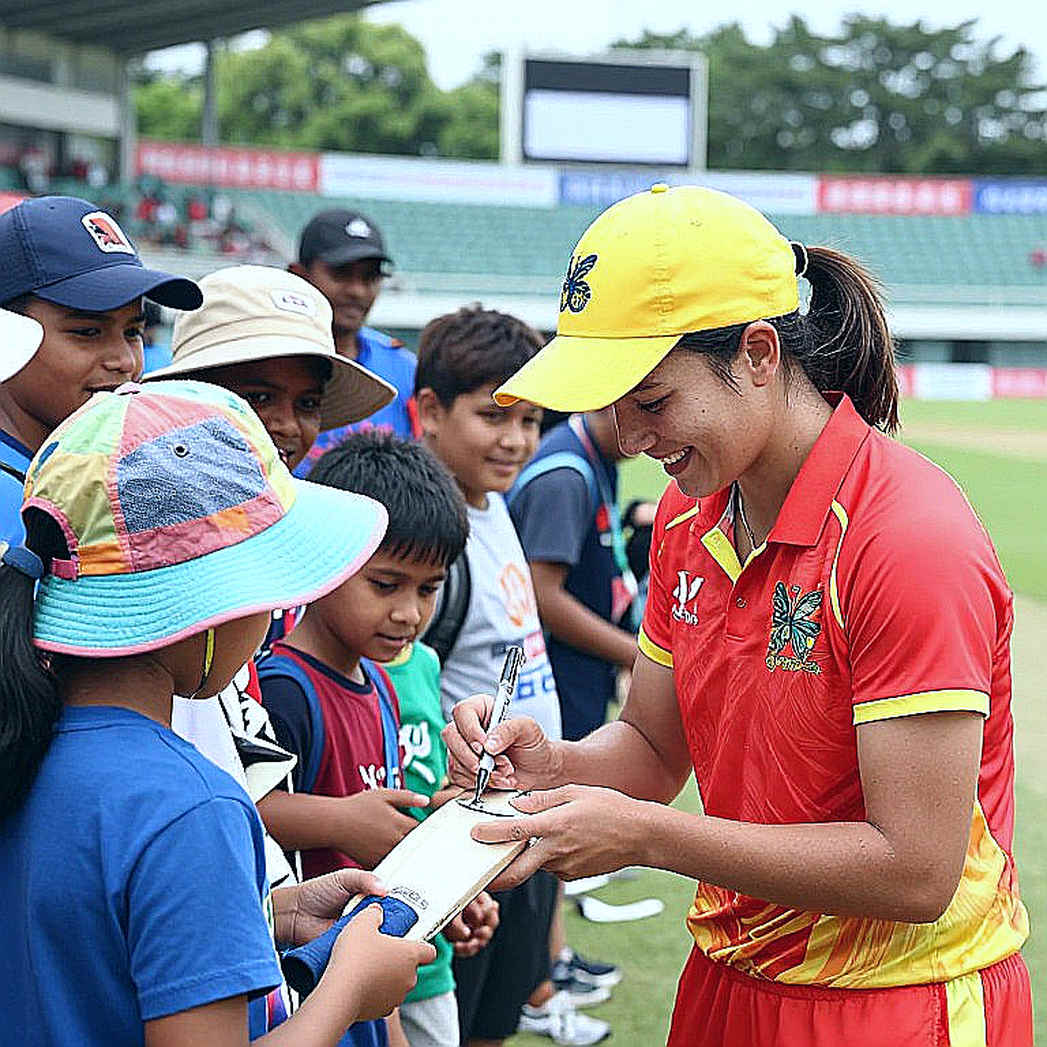 চেইনে বাঁধা ম্যাচের স্মৃতি: বাংলাদেশ ক্রিকেটে ব্লকচেইনের নীরব যাত্রা ও এক যুবকের ছেঁড়া চটি চেইনে বাঁধা ম্যাচের স্মৃতি: বাংলাদেশ ক্রিকেটে ব্লকচেইনের নীরব যাত্রা ও এক যুবকের ছেঁড়া চটি