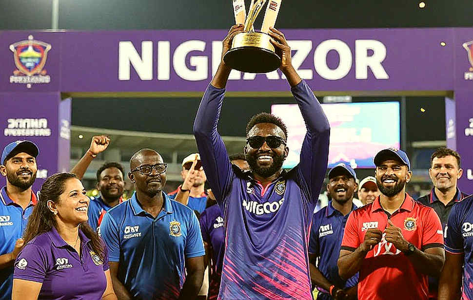 Brett Lee, Shoaib Akhtar and One Question: Has the Fast Bowler's Speed Already Become a Thing of Nineteen Years Old? Brett Lee, Shoaib Akhtar and One Question: Has the Fast Bowler's Speed Already Become a Thing of Nineteen Years Old?